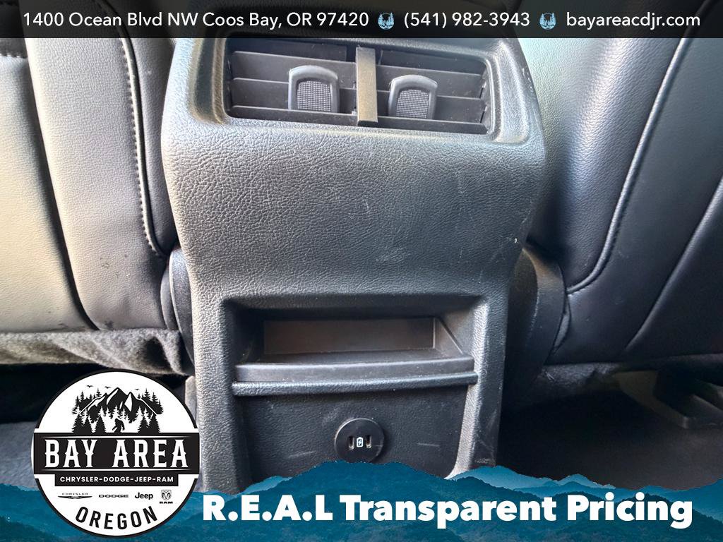 Used 2024 Ford Edge SEL AWD/4WD image 16