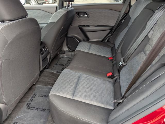 Used 2023 Nissan Rogue SV image 11