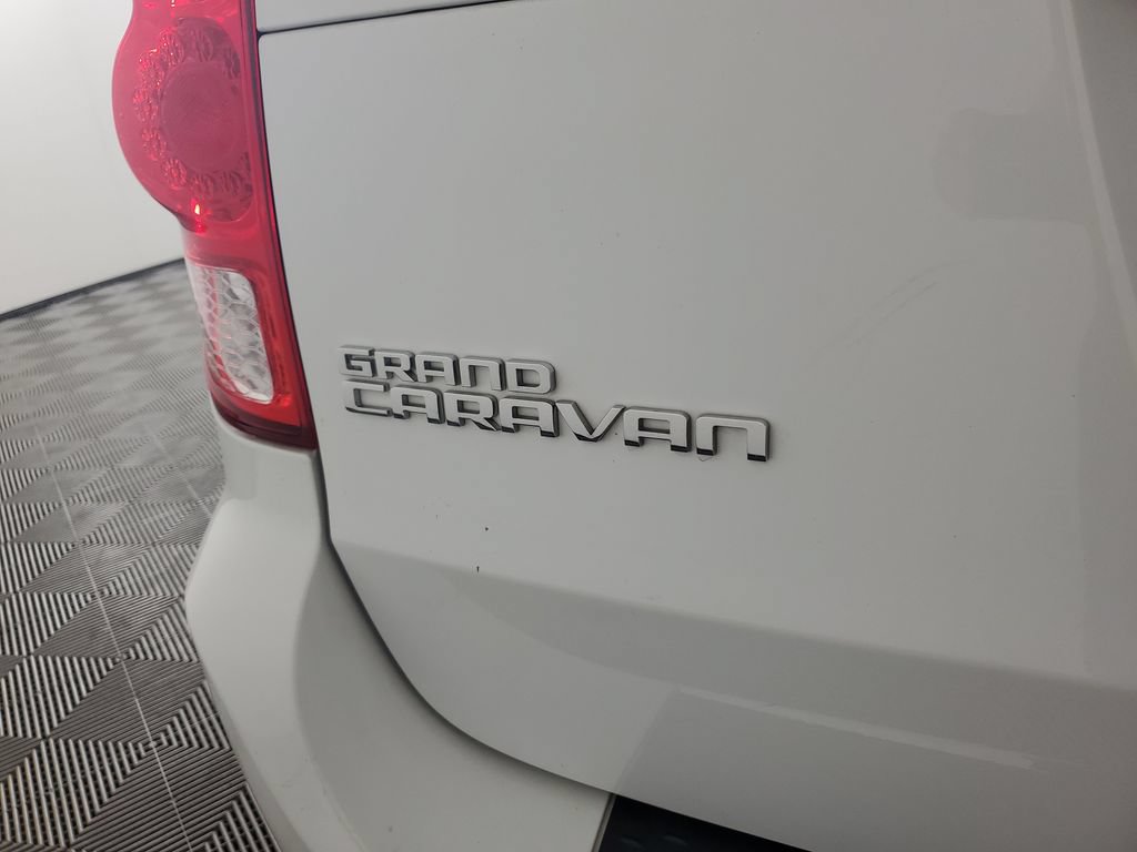 Used 2018 Dodge Grand Caravan SE w/ UConnect Hands-Free Group FWD image 30