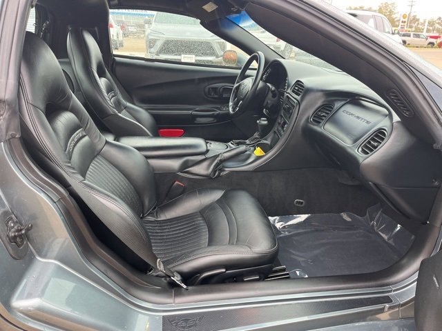 Used 2004 Chevrolet Corvette Coupe w/ Roof Package image 40
