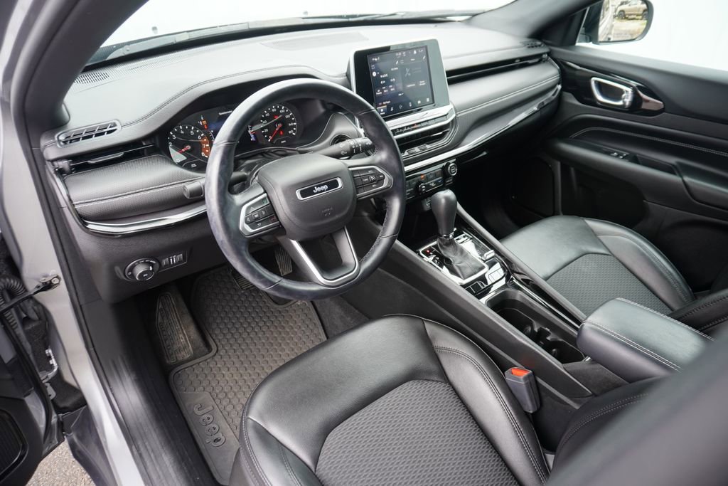 Used 2022 Jeep Compass Altitude w/ Convenience Group AWD/4WD image 11