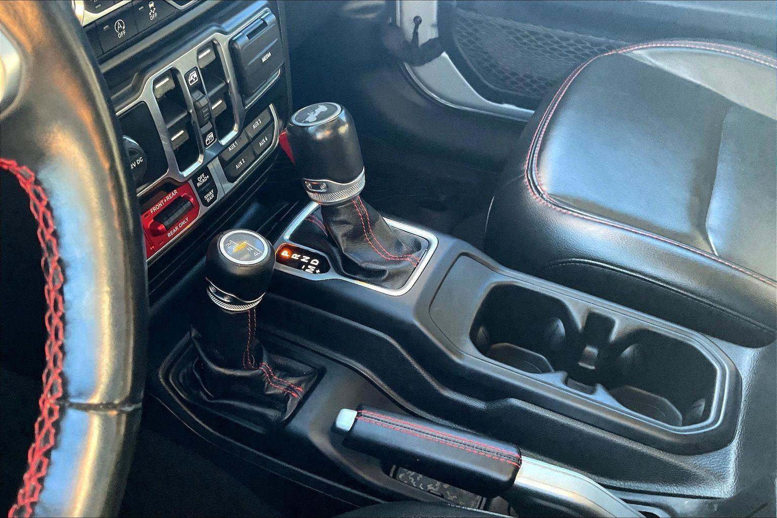 Used 2022 Jeep Wrangler Unlimited Rubicon w/ Steel Bumper Group image 14