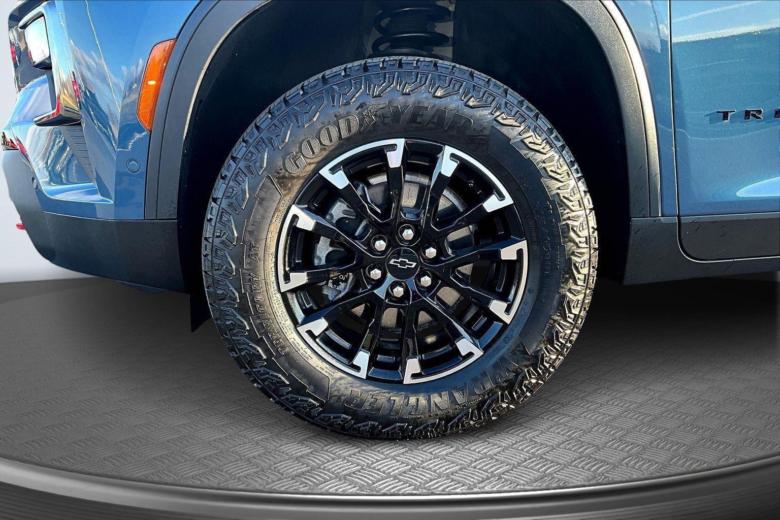 Used 2024 Chevrolet Traverse Z71 w/ Enhanced Driving Package image 10