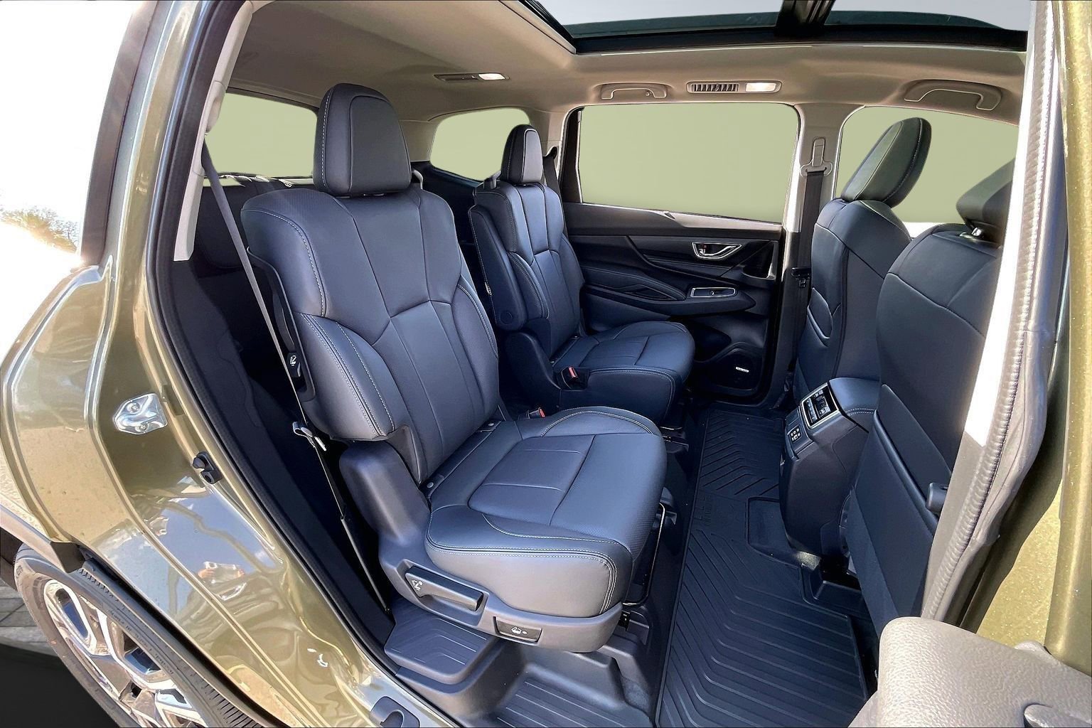 New 2026 Subaru Ascent Limited image 24