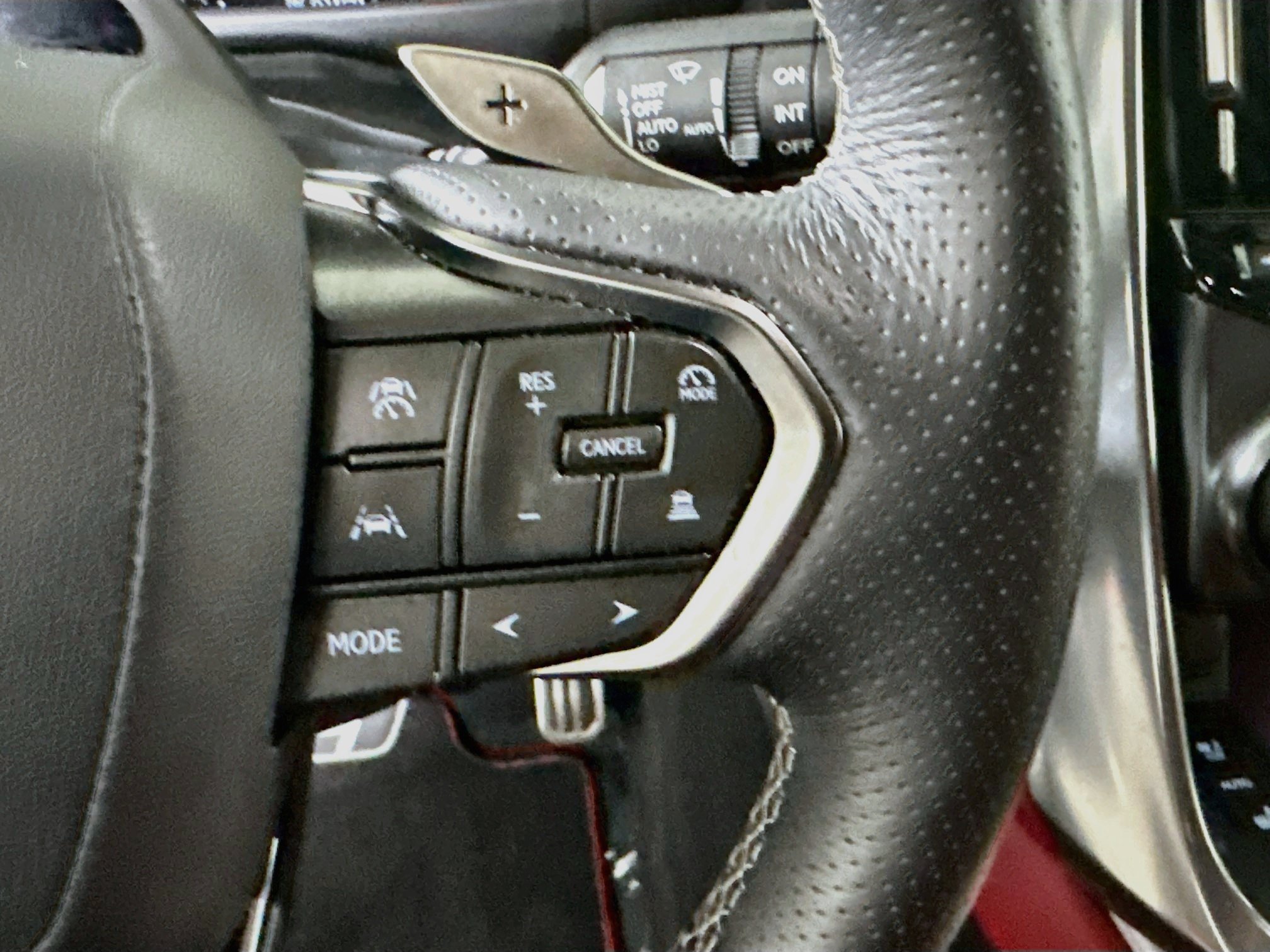 Used 2025 Lexus LX 600 F Sport w/ Accessory Package (Z1) AWD/4WD image 17
