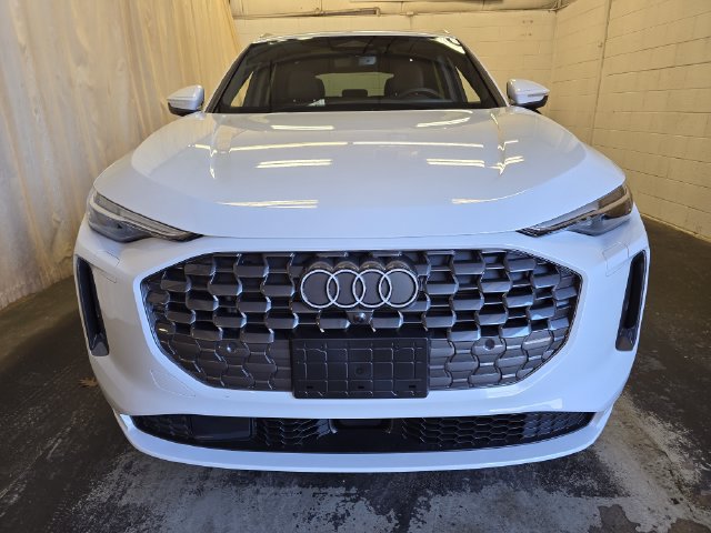 Used 2025 Audi Q5 Premium Plus AWD/4WD image 3