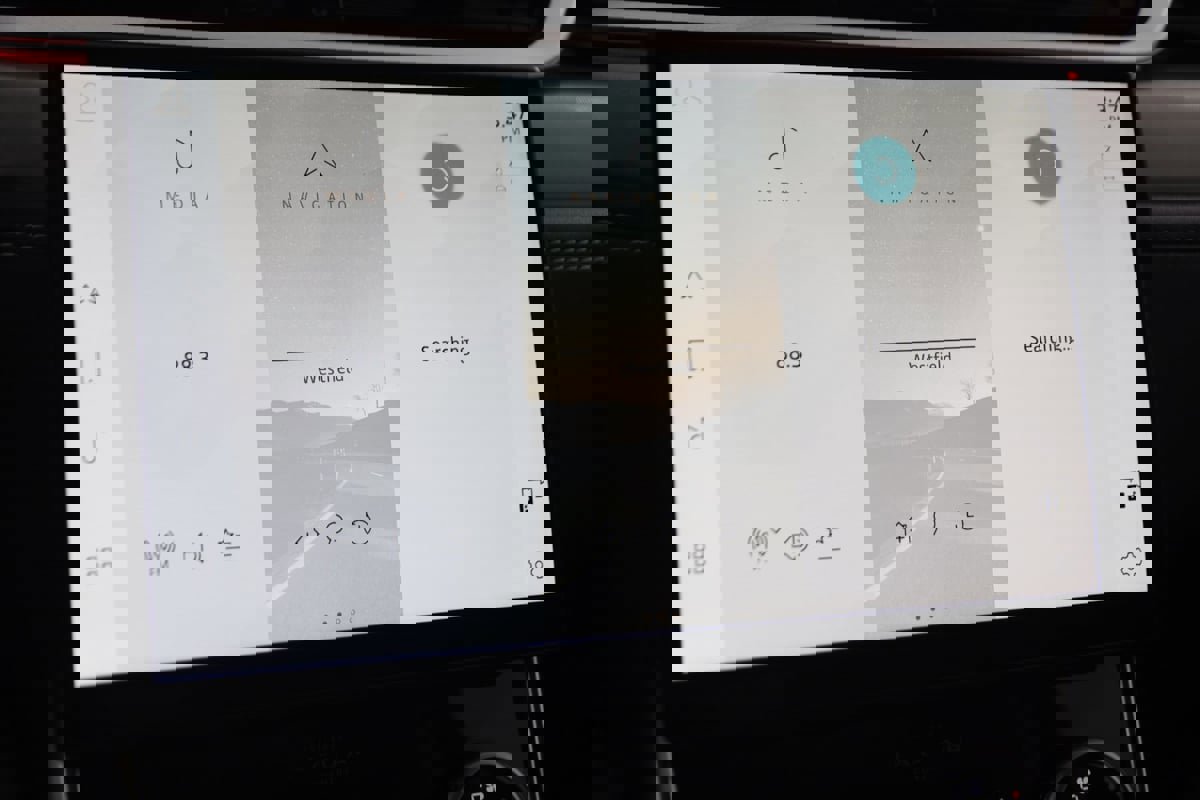 Used 2024 Jaguar XF R-Dynamic SE image 36