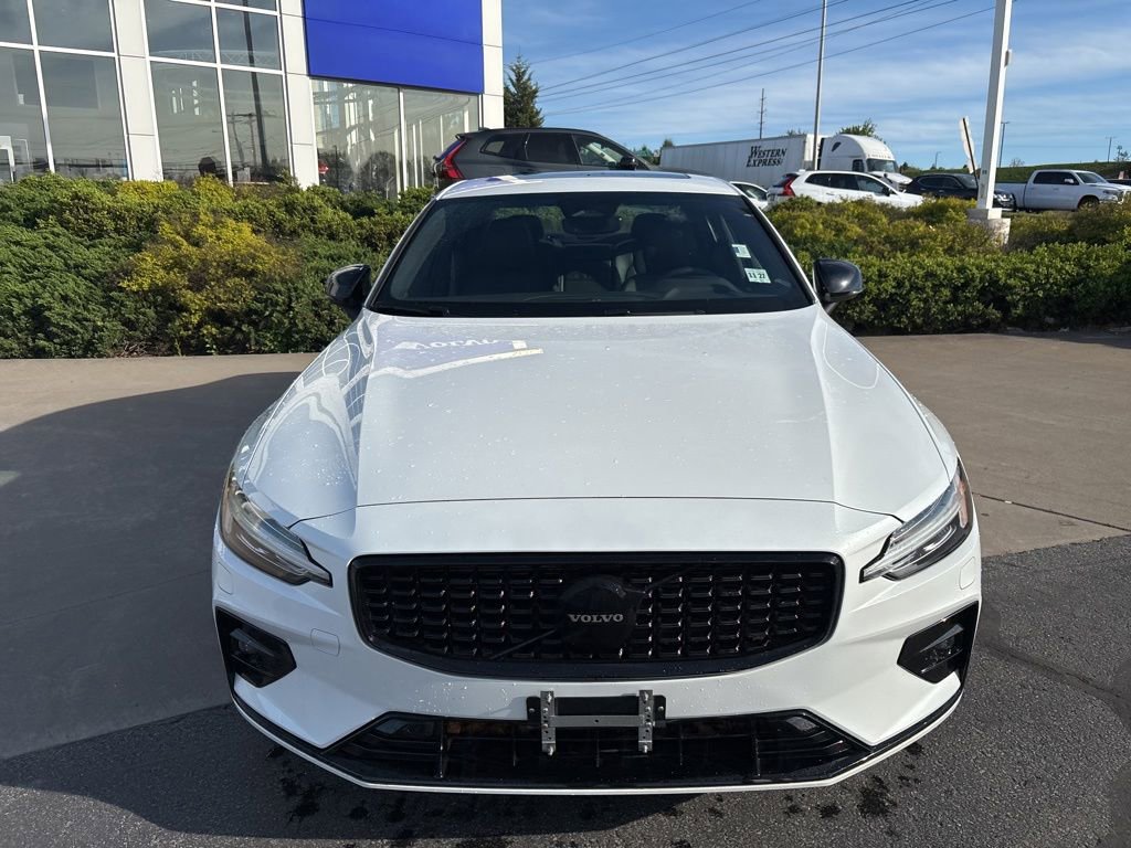 Certified 2023 Volvo S60 B5 Plus w/ Climate Package FWD image 4