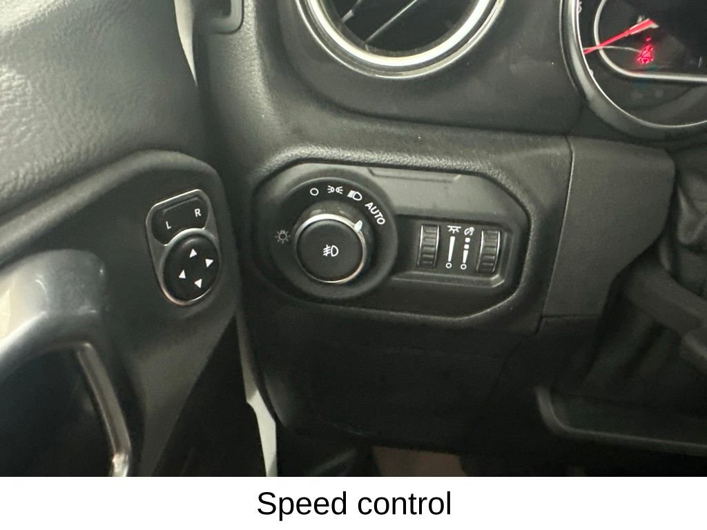 Used 2021 Jeep Wrangler Unlimited Rubicon AWD/4WD image 40