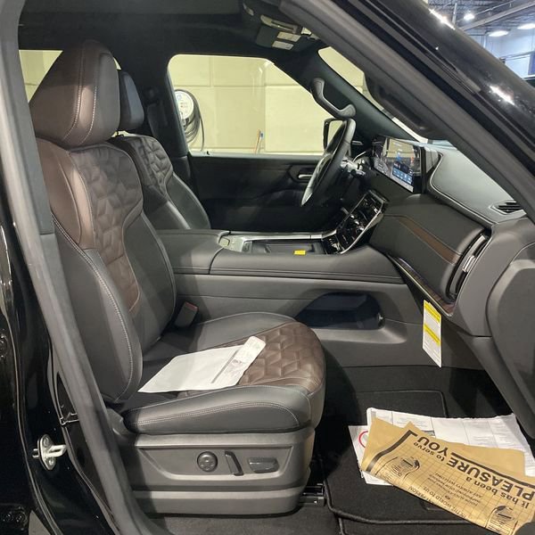 Used 2025 Nissan Armada Platinum image 26