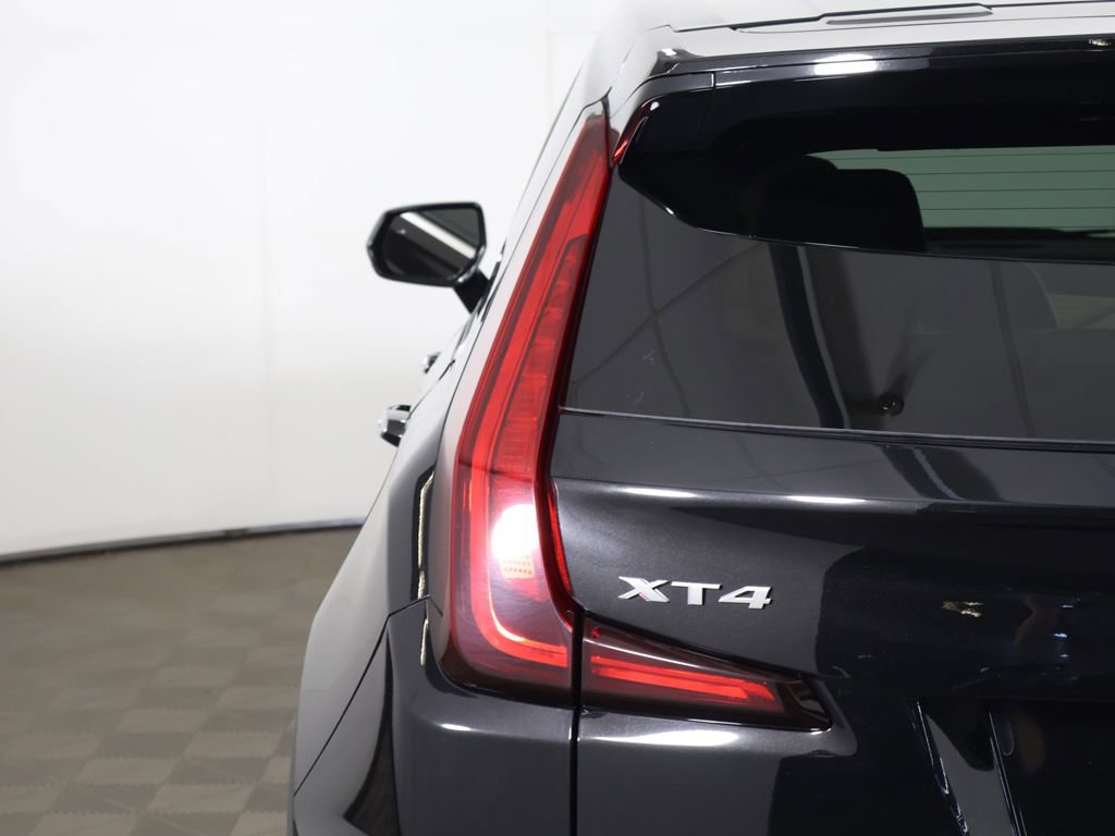 Used 2024 Cadillac XT4 Luxury image 17