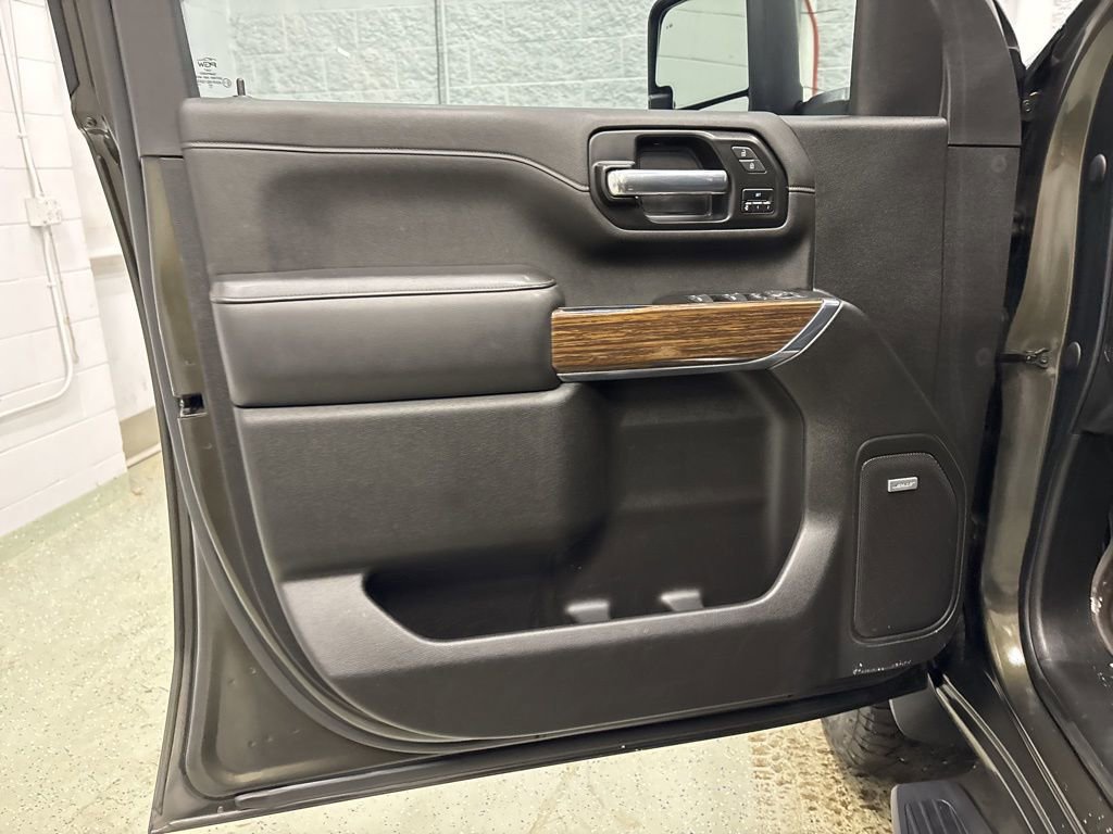 Used 2022 Chevrolet Silverado 3500 High Country w/ Z71 Off-Road Package AWD/4WD image 14