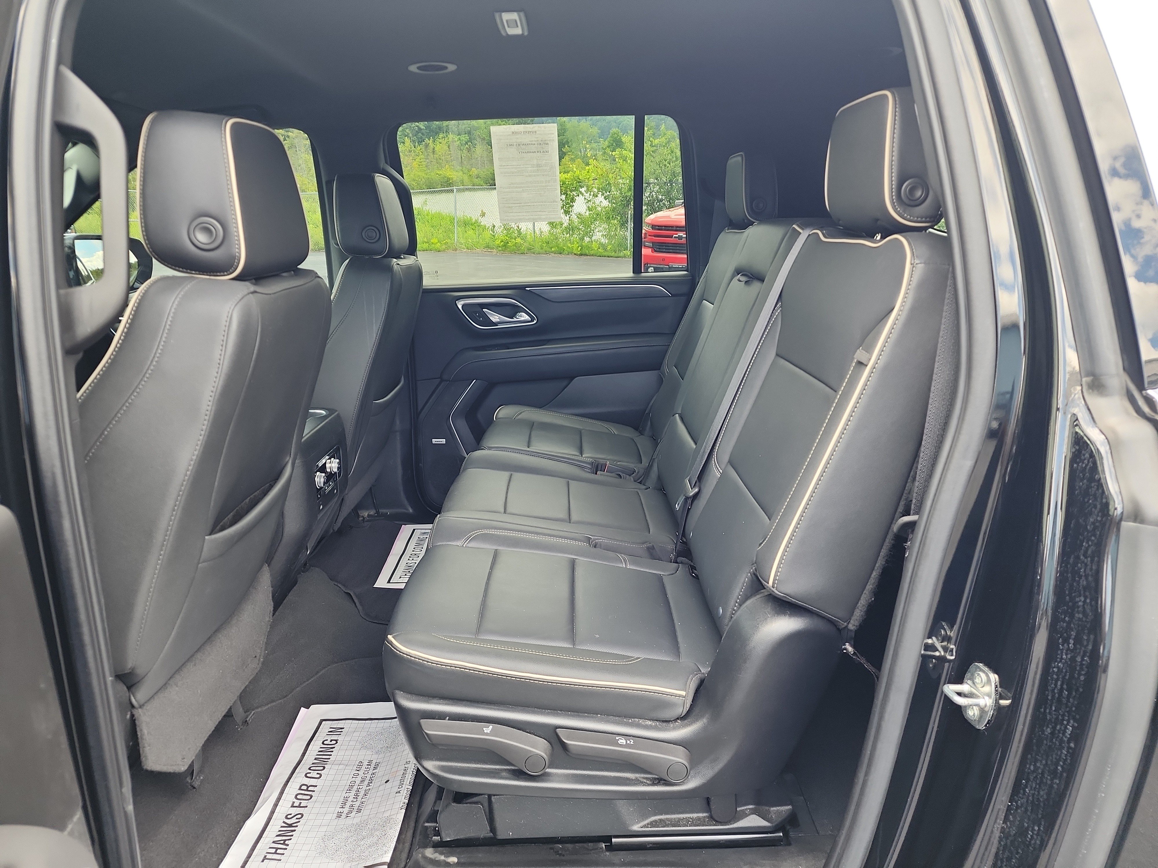 Certified 2024 GMC Yukon XL SLT w/ SLT Luxury Package AWD/4WD image 25