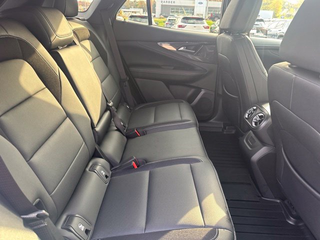 Used 2024 Chevrolet Blazer EV LT AWD/4WD image 18