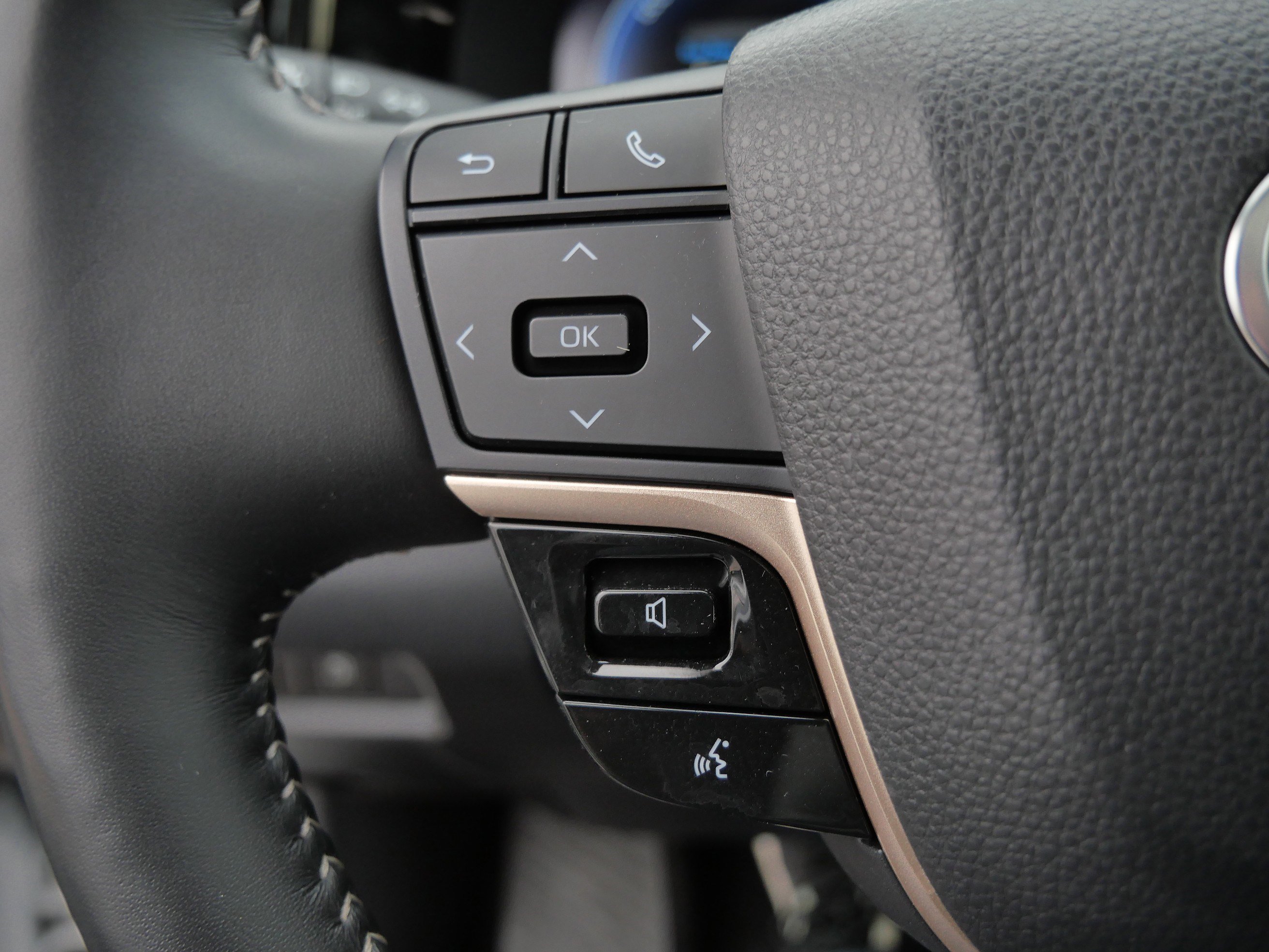 Certified 2026 Toyota Crown Limited w/ Advanced Technology Package image 28