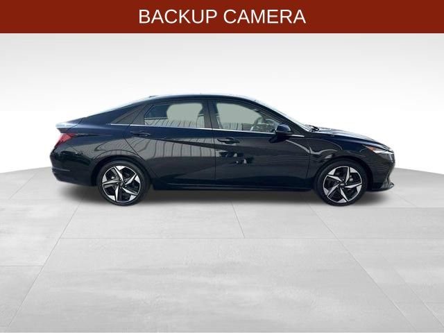 Used 2022 Hyundai Elantra SEL w/ Convenience + Premium Package FWD image 8