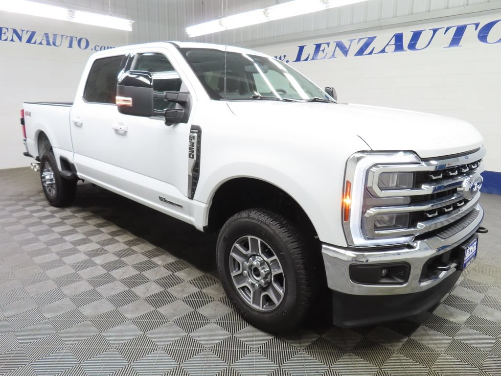 Used 2026 Ford F350 Lariat AWD/4WD image 3