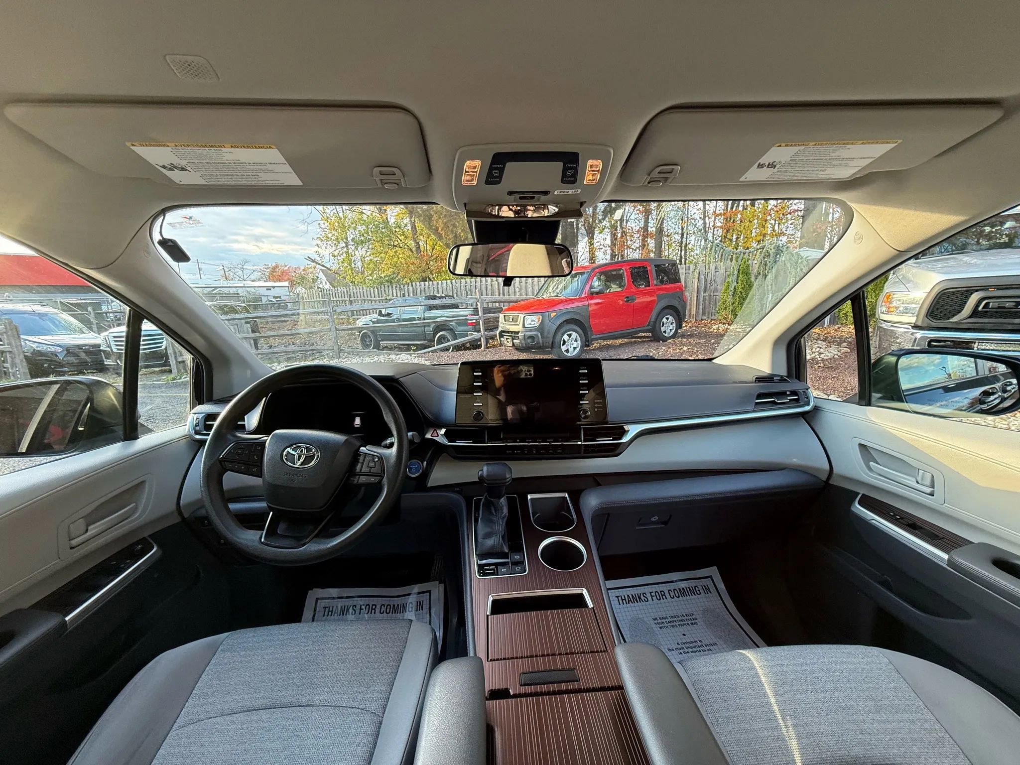 Used 2022 Toyota Sienna LE image 17