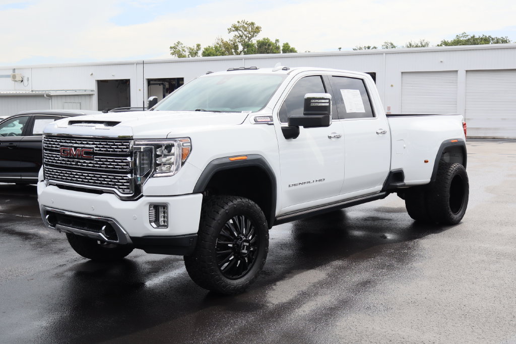 Used 2022 GMC Sierra 3500 Denali AWD/4WD image 5