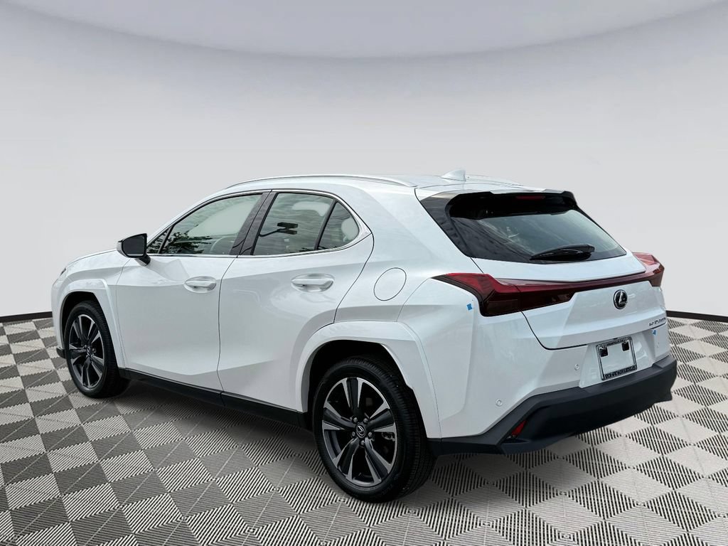 Used 2025 Lexus UX 300h AWD w/ Accessory Package (Z1) image 4