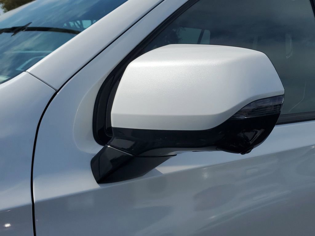 Used 2023 Cadillac Escalade Sport Platinum w/ LPO, ONYX Package image 12