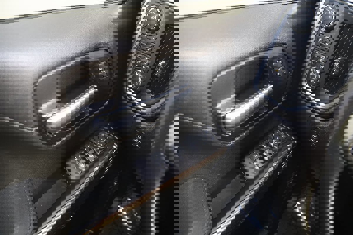 Used 2020 Chevrolet Silverado 1500 LT Trail Boss image 23