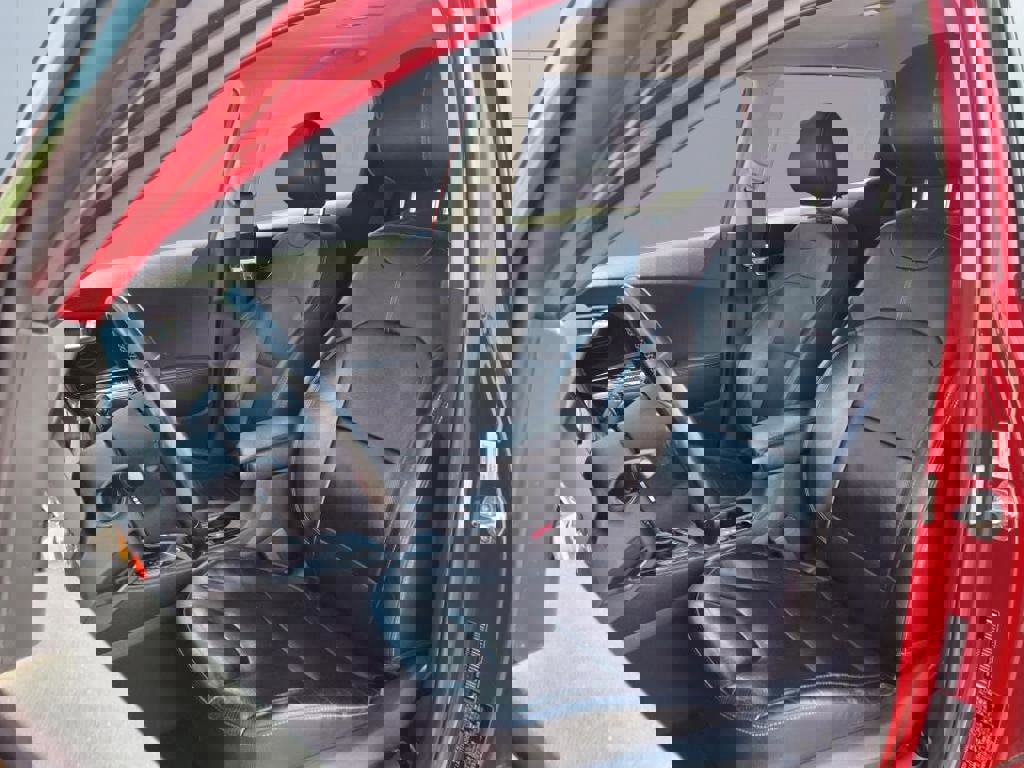 Used 2017 Kia Niro Touring image 3