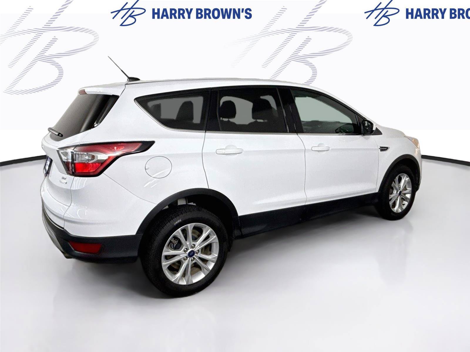 Used 2017 Ford Escape SE w/ SE Cold Weather Package AWD/4WD image 30