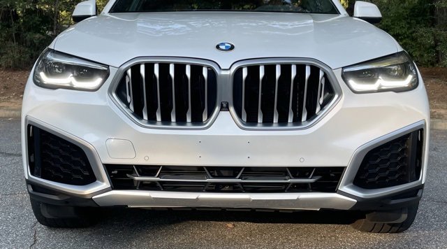 Used 2022 BMW X6 xDrive40i w/ Premium Package image 12
