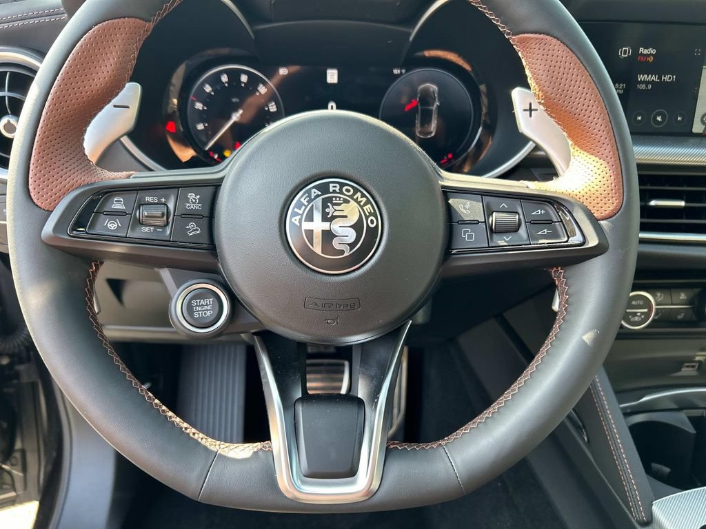 New 2025 Alfa Romeo Stelvio Sprint AWD/4WD image 23
