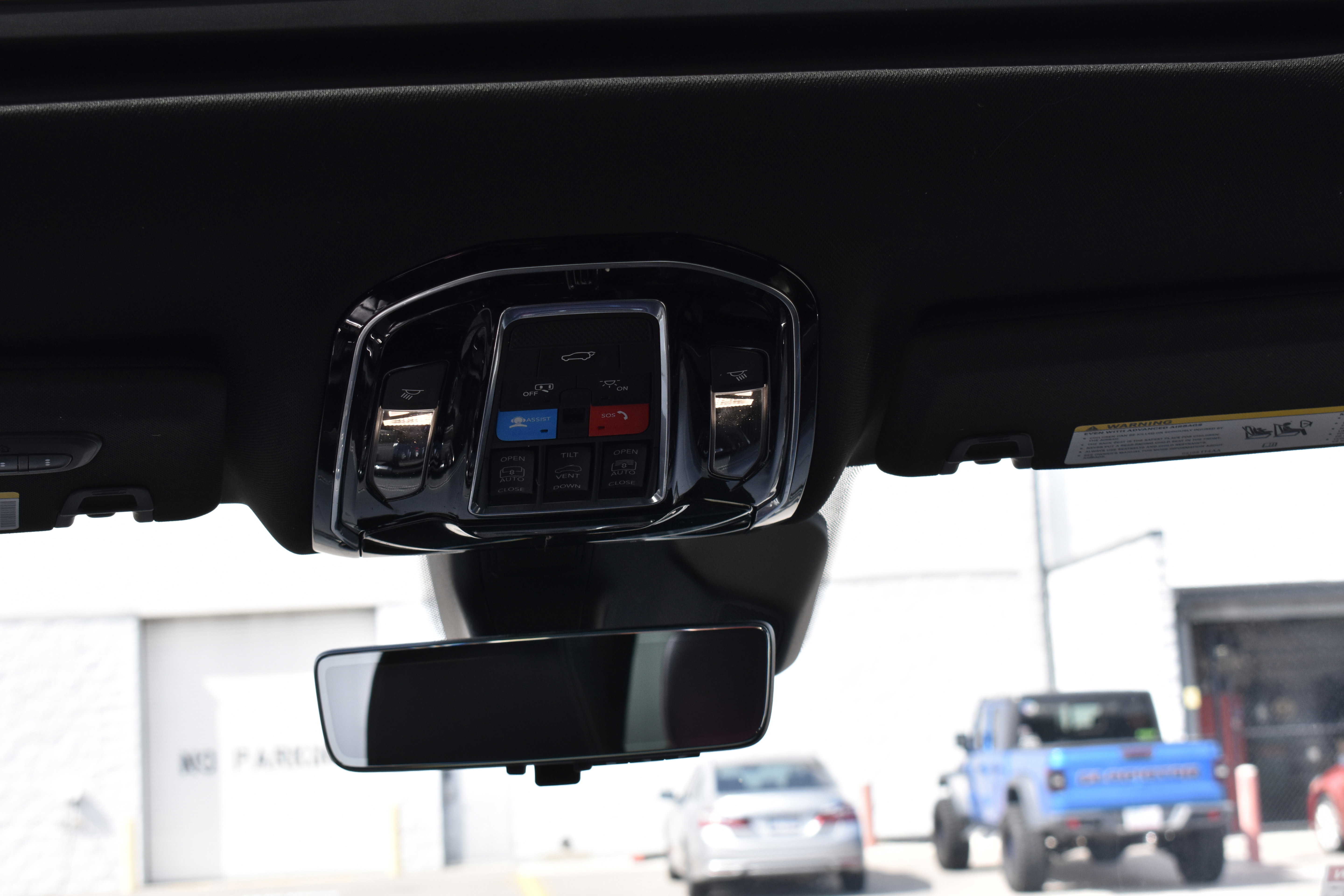 Used 2021 Jeep Grand Cherokee L Overland w/ Luxury Tech Group IV image 31