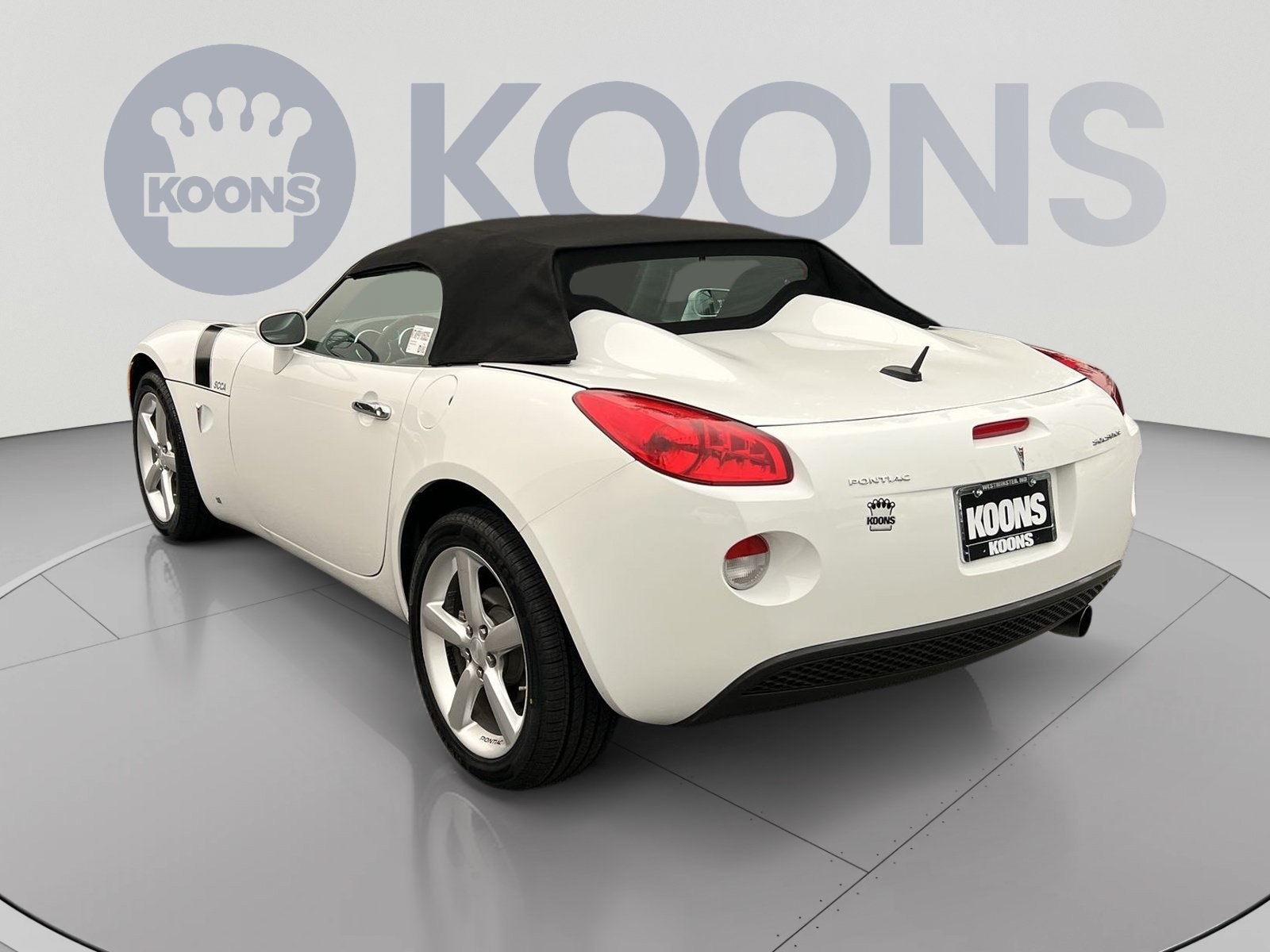 Used 2009 Pontiac Solstice Convertible w/ Preferred Package RWD image 4