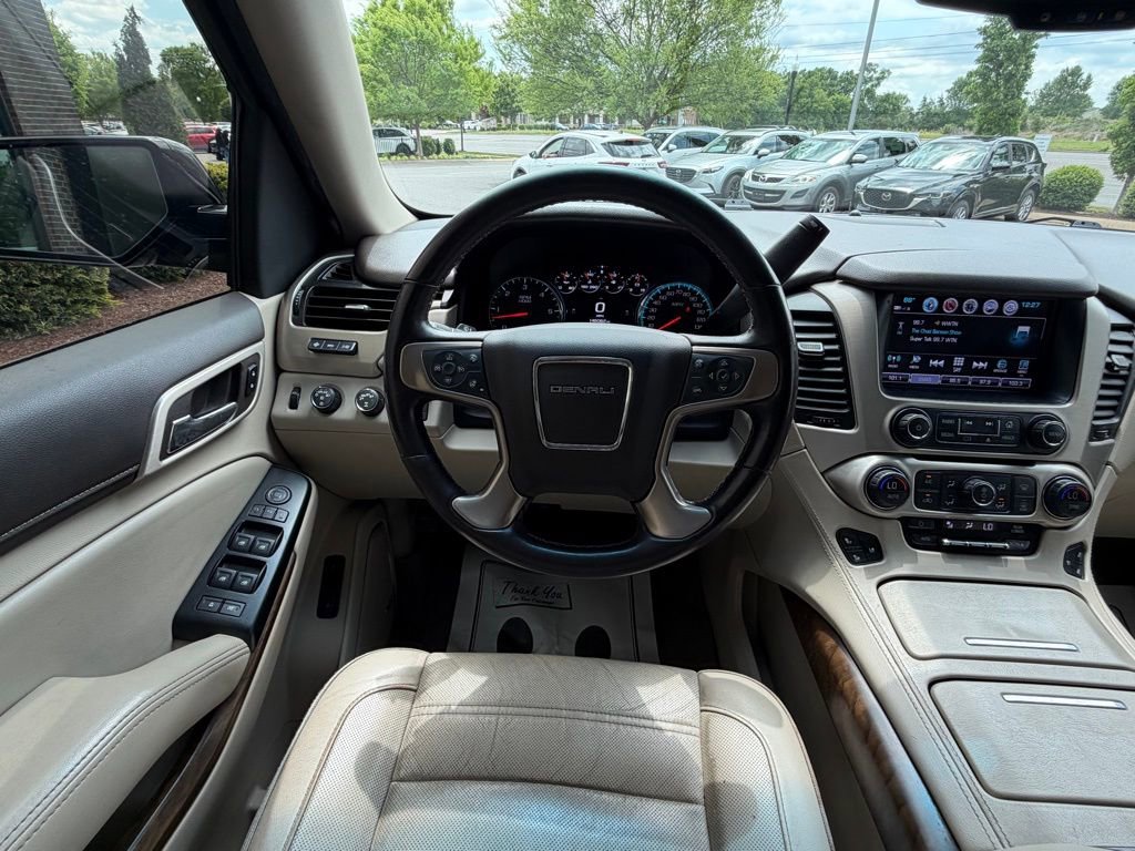 Used 2019 GMC Yukon XL Denali w/ Denali Ultimate Package AWD/4WD image 23