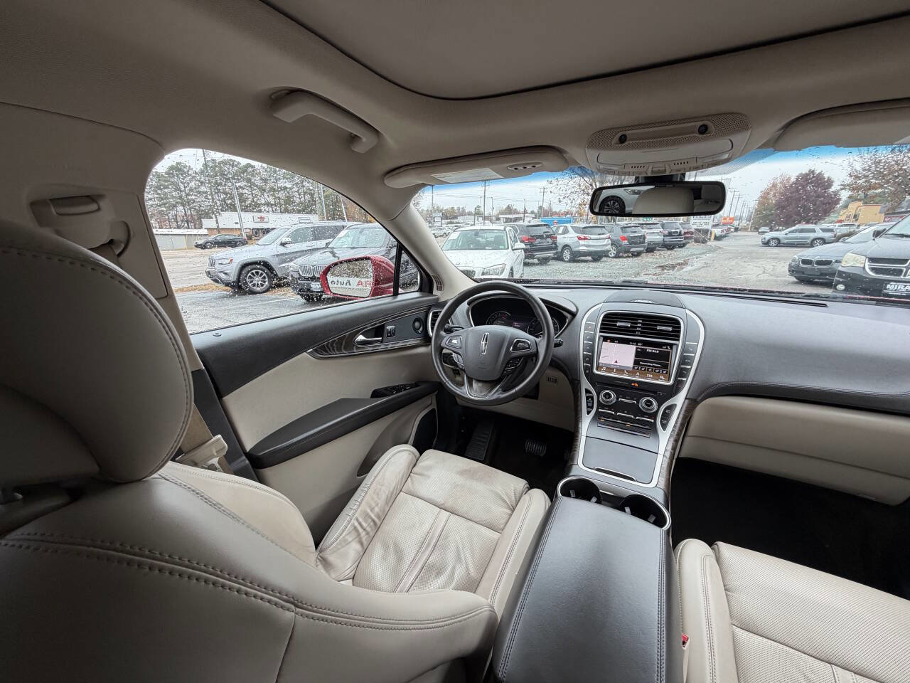 Used 2018 Lincoln MKX Reserve w/ Driver Assistance Package image 21