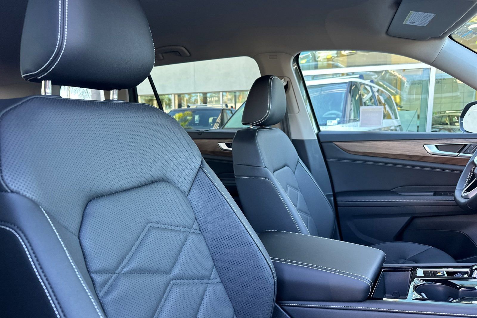 New 2026 Volkswagen Atlas SE image 17