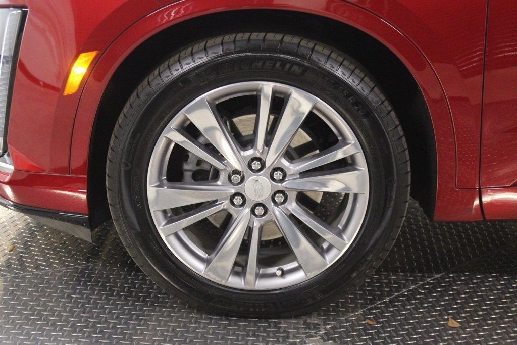 Used 2024 Cadillac XT6 Premium Luxury image 10