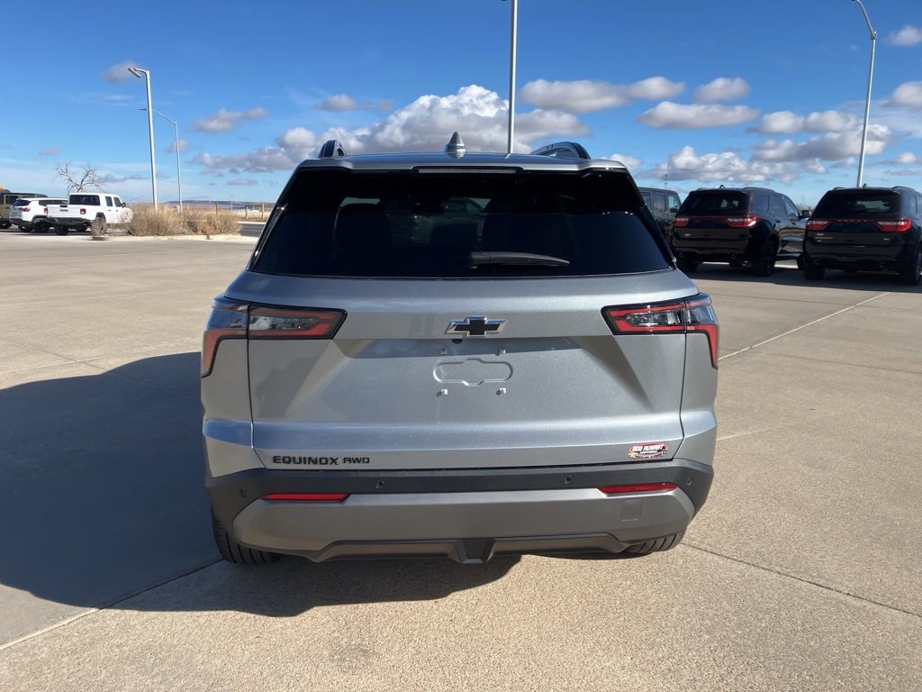 New 2026 Chevrolet Equinox LT image 4