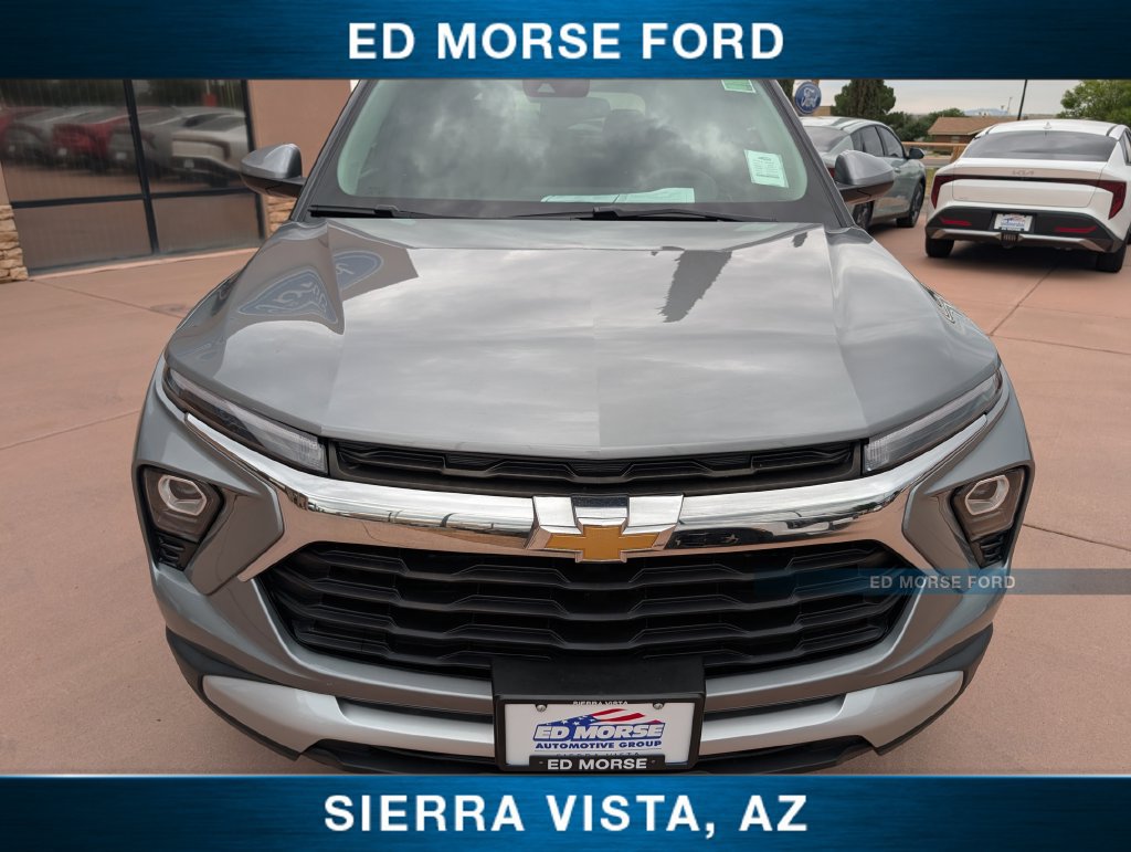 Used 2024 Chevrolet TrailBlazer LT w/ LT Cold Weather Package FWD image 8