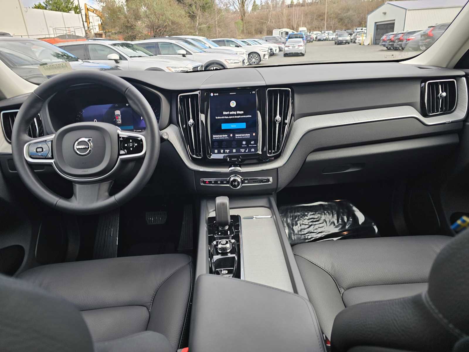 Certified 2025 Volvo XC60 B5 Plus image 21