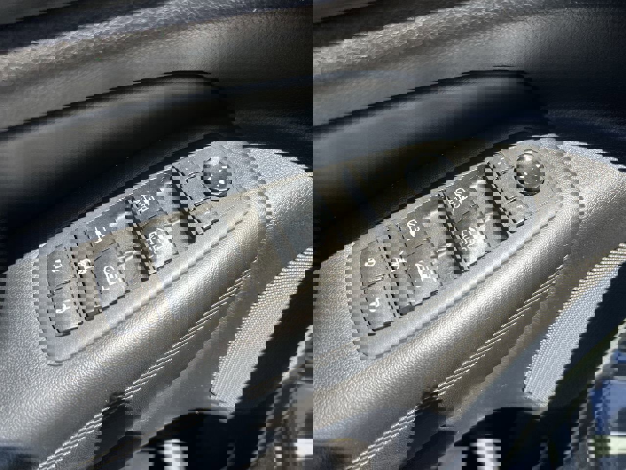 Used 2021 Jeep Grand Cherokee Laredo X AWD/4WD image 15