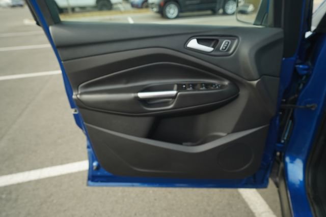 Used 2017 Ford Escape SE w/ SE Cold Weather Package image 15