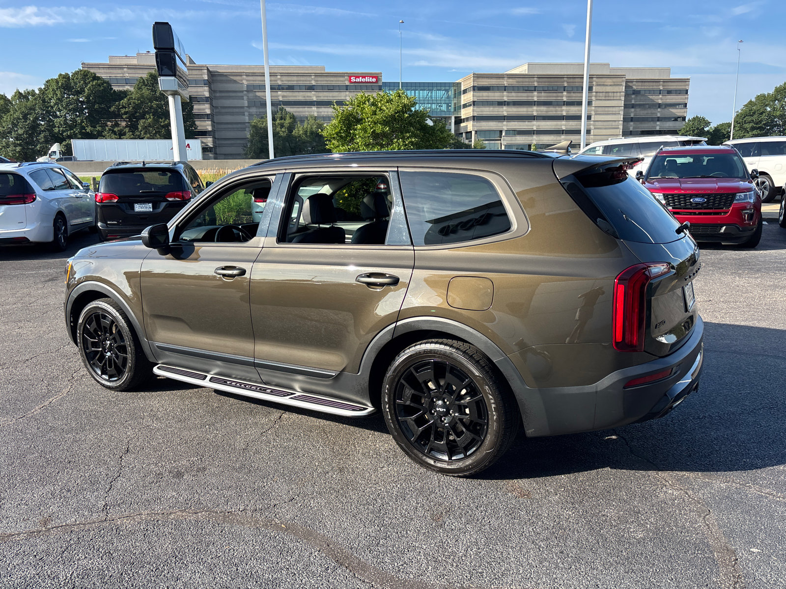Used 2022 Kia Telluride EX w/ EX Premium Package AWD/4WD image 5