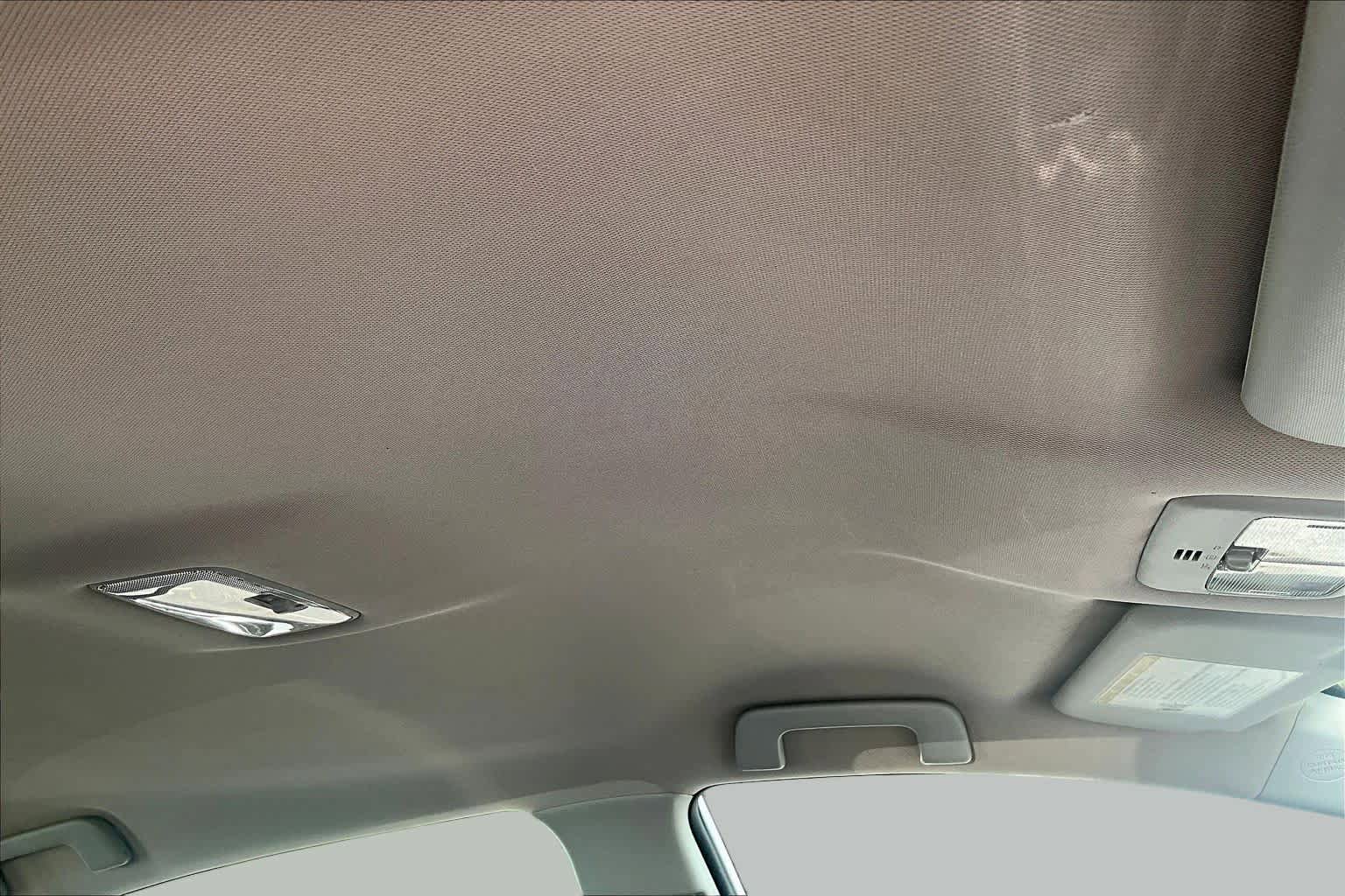 Used 2018 Toyota Corolla LE FWD image 14
