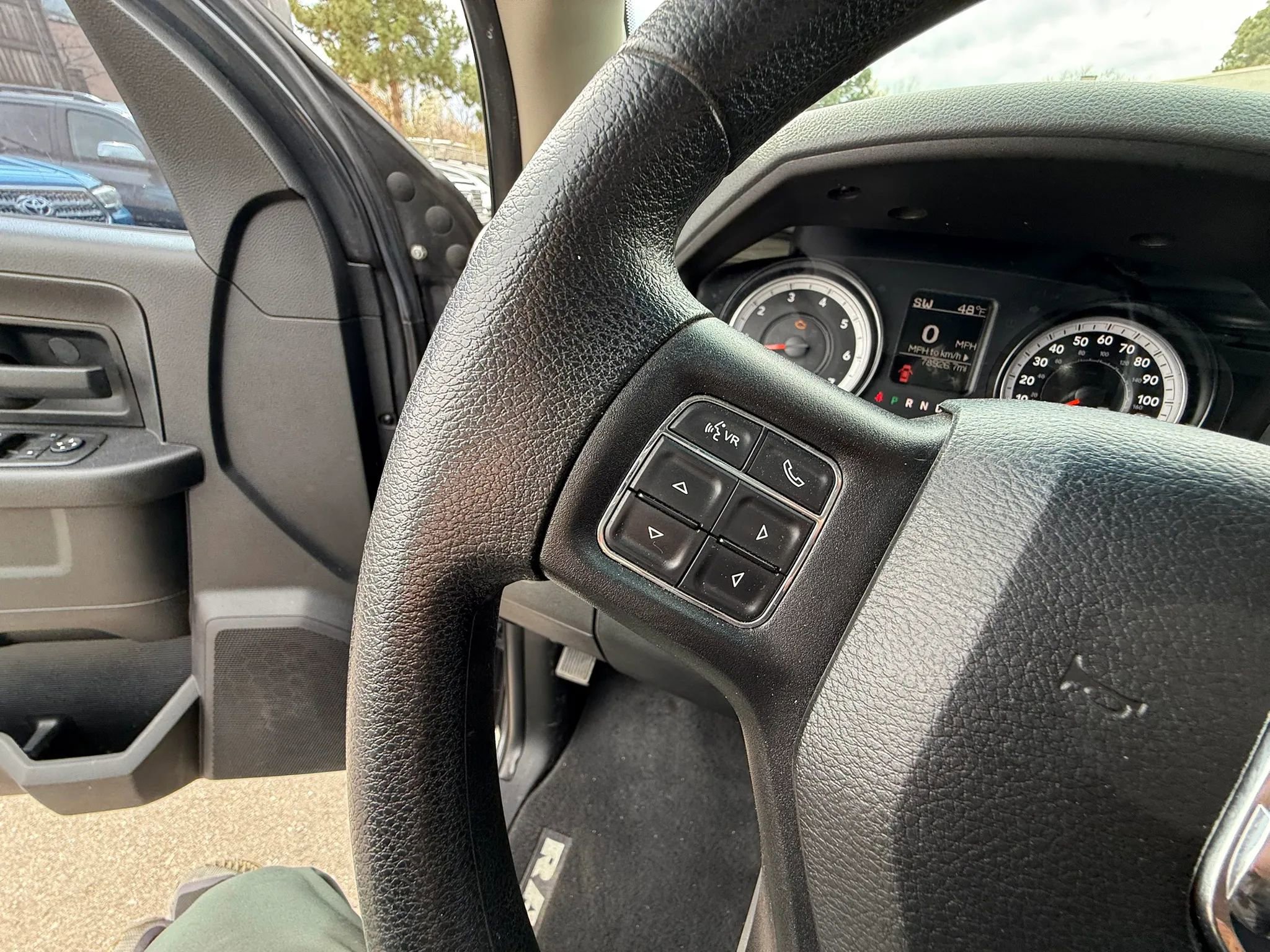 Used 2015 RAM 2500 Tradesman w/ Chrome Appearance Group AWD/4WD image 39