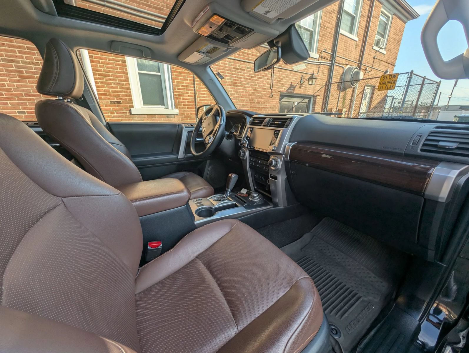 Used 2022 Toyota 4Runner Limited AWD/4WD image 9