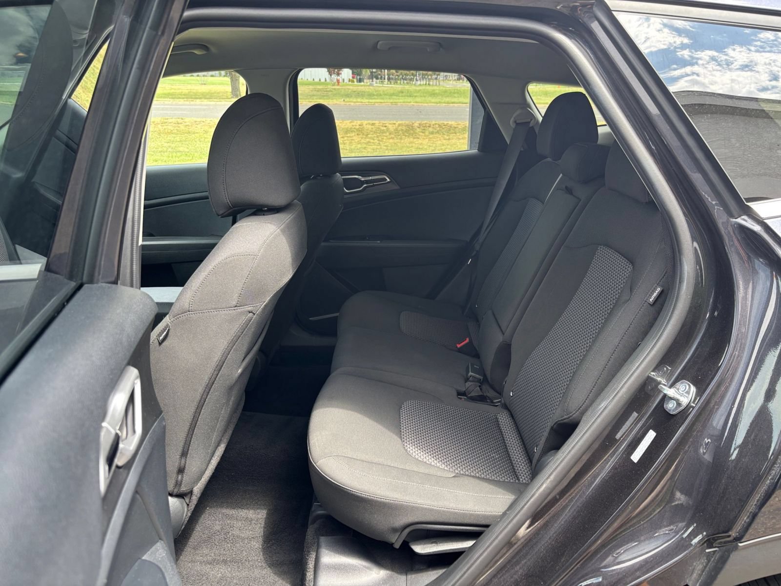 Used 2026 Kia Sportage LX FWD image 25