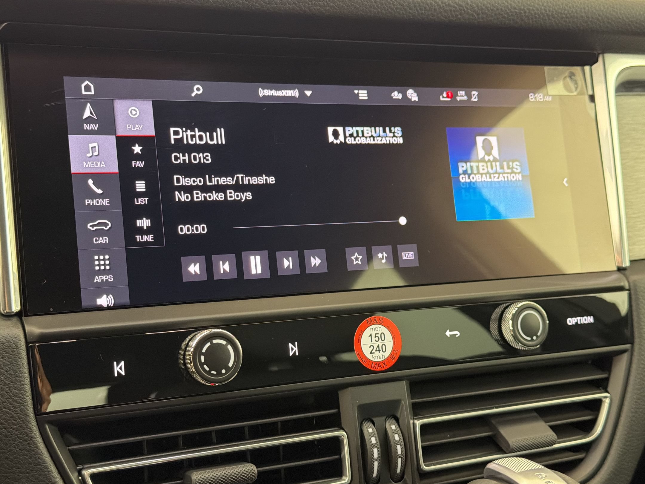 Certified 2026 Porsche Macan AWD/4WD image 29