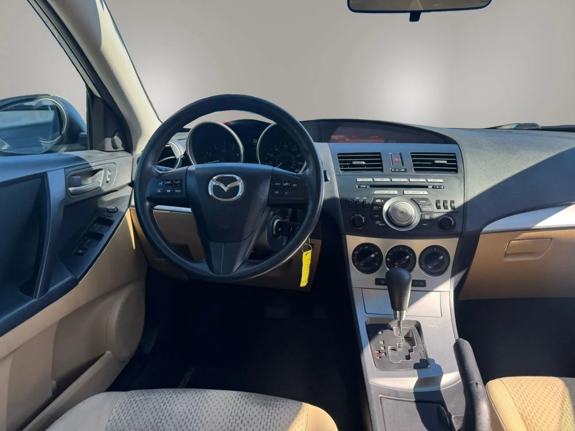 Used 2011 MAZDA MAZDA3 i Touring FWD image 13