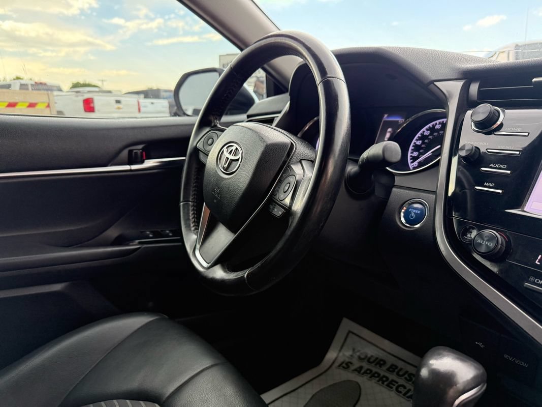 Used 2020 Toyota Camry SE FWD image 17