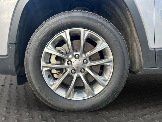 Used 2021 Jeep Cherokee Latitude Lux w/ Comfort/Convenience Group image 25